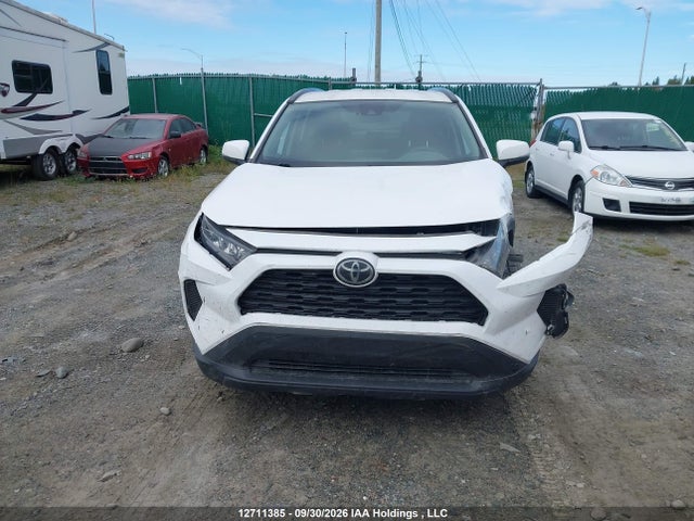 2T3B1RFV8KC021448 Toyota RAV4 LE