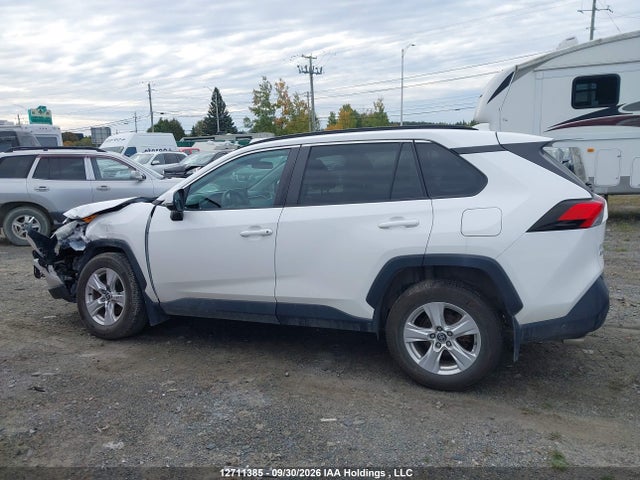 2T3B1RFV8KC021448 Toyota RAV4 LE