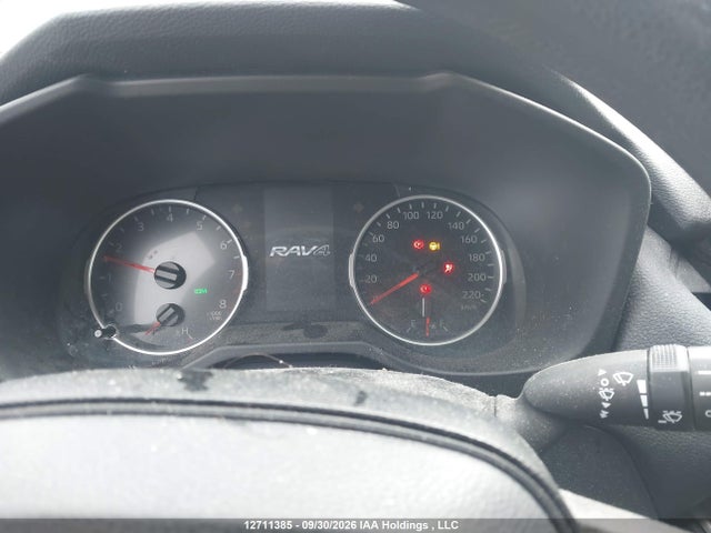 2T3B1RFV8KC021448 Toyota RAV4 LE