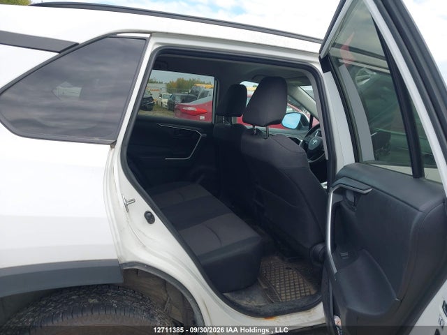 2T3B1RFV8KC021448 Toyota RAV4 LE