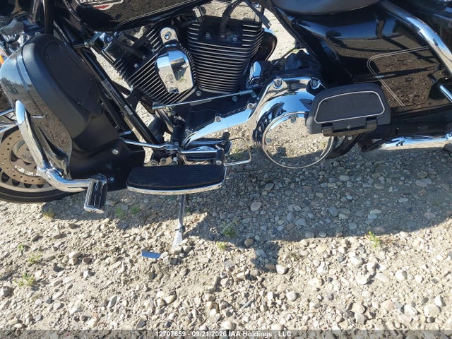 2011 Harley-davidson Flhtcu მანქანა იყიდება აუქციონზე, vin: 5HD1FC4A6BB605002, აუქციონის ნომერი: 12707659