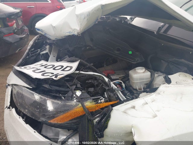 Toyota Highlander 2022 5TDFZRBH3NS252823 Image 10
