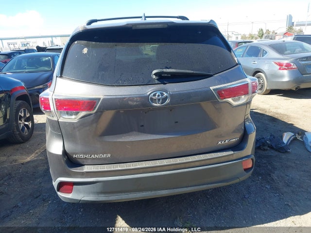 Toyota Highlander 2016 5TDJKRFH3GS288605 Image 16