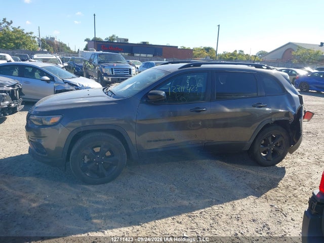 2022 Jeep Cherokee Latitude Lux მანქანა იყიდება აუქციონზე, vin: 1C4PJMMX6ND515336, აუქციონის ნომერი: 12711423