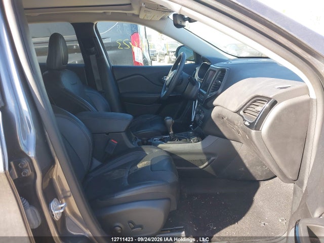 2022 Jeep Cherokee Latitude Lux მანქანა იყიდება აუქციონზე, vin: 1C4PJMMX6ND515336, აუქციონის ნომერი: 12711423