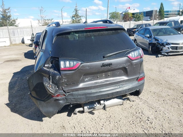 2022 Jeep Cherokee Latitude Lux მანქანა იყიდება აუქციონზე, vin: 1C4PJMMX6ND515336, აუქციონის ნომერი: 12711423