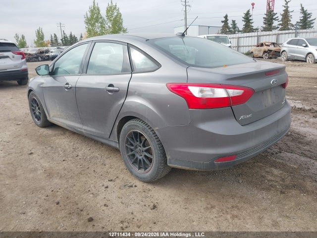 Ford FOCUS SE 2014 1FADP3F26EL249826 Image 3