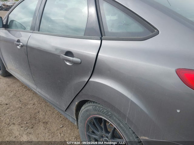Ford FOCUS SE 2014 1FADP3F26EL249826 Image 6