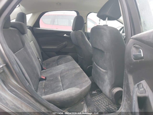 Ford FOCUS SE 2014 1FADP3F26EL249826 Image 8
