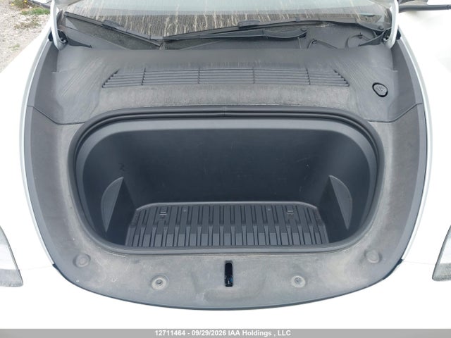 Tesla Model Y 2023 7SAYGAEE8PF590701 Image 10