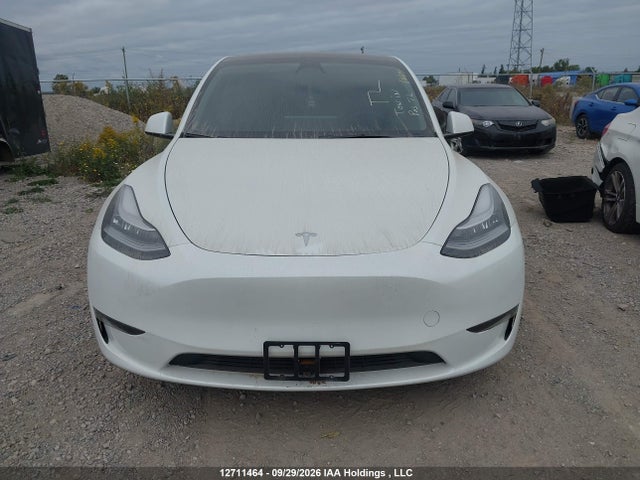 Tesla Model Y 2023 7SAYGAEE8PF590701 Image 12