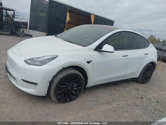 Tesla Model Y 2023 7SAYGAEE8PF590701 Image 14