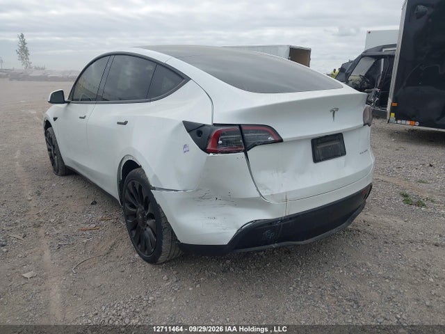 Tesla Model Y 2023 7SAYGAEE8PF590701 Image 3
