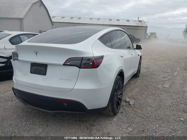 Tesla Model Y 2023 7SAYGAEE8PF590701 Image 4
