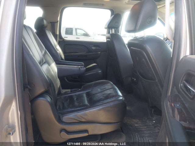 12711485 :رقم المزاد ، 1GKFK66858J210902 vin ، 2008 Gmc Yukon Xl Denali Denali مزاد بيع