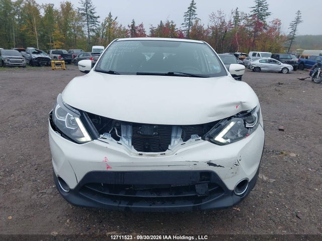 12711523 :رقم المزاد ، JN1BJ1CR2JW280821 vin ، 2018 Nissan Qashqai S/sl/sv مزاد بيع