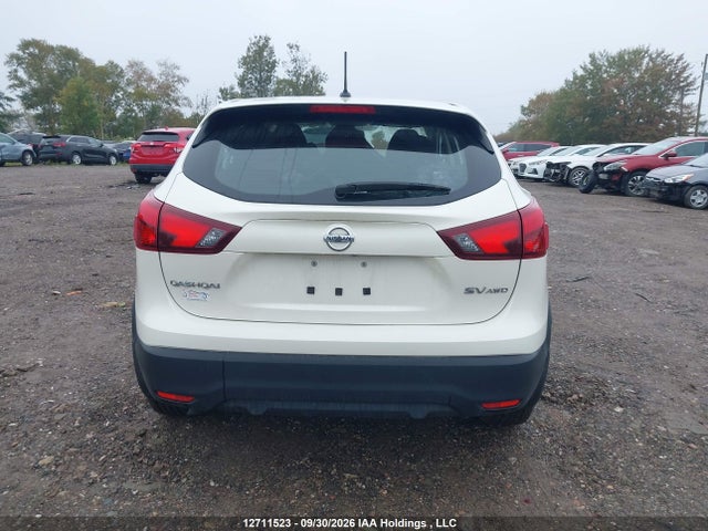12711523 :رقم المزاد ، JN1BJ1CR2JW280821 vin ، 2018 Nissan Qashqai S/sl/sv مزاد بيع