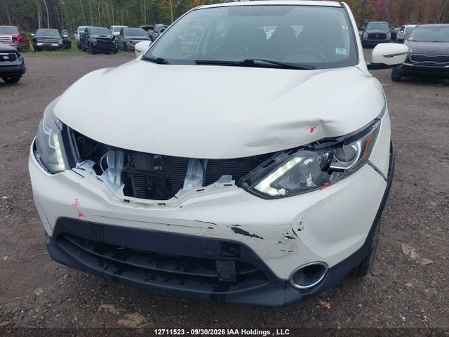 12711523 :رقم المزاد ، JN1BJ1CR2JW280821 vin ، 2018 Nissan Qashqai S/sl/sv مزاد بيع