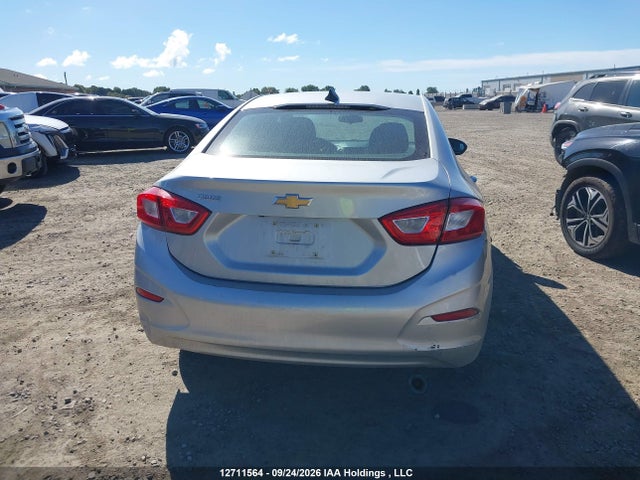 Chevrolet Cruze Ls Auto 2018 1G1BC5SMXJ7182921 Image 17