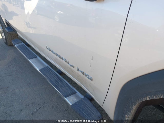 12711574 :رقم المزاد ، 1GT19REY7PF214908 vin ، 2023 Gmc Sierra 2500hd Denali مزاد بيع