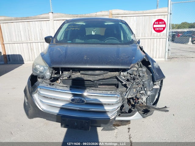 12711630 :رقم المزاد ، 1FMCU0GD1HUD79195 vin ، 2017 Ford Escape مزاد بيع
