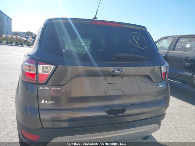 12711630 :رقم المزاد ، 1FMCU0GD1HUD79195 vin ، 2017 Ford Escape مزاد بيع