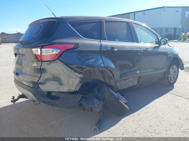 12711630 :رقم المزاد ، 1FMCU0GD1HUD79195 vin ، 2017 Ford Escape مزاد بيع