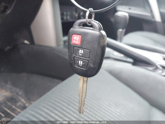 Toyota RAV4 LE 2016 2T3BFREVXGW417440 Image 11