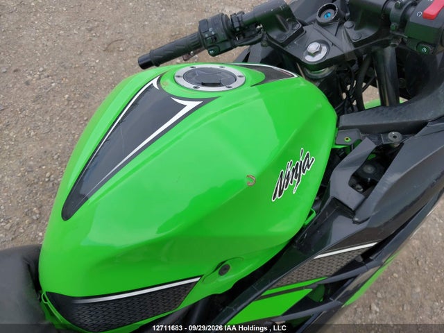 12711683 :رقم المزاد ، JKAEX8A10DDA11275 vin ، 2013 Kawasaki Ex300 A مزاد بيع