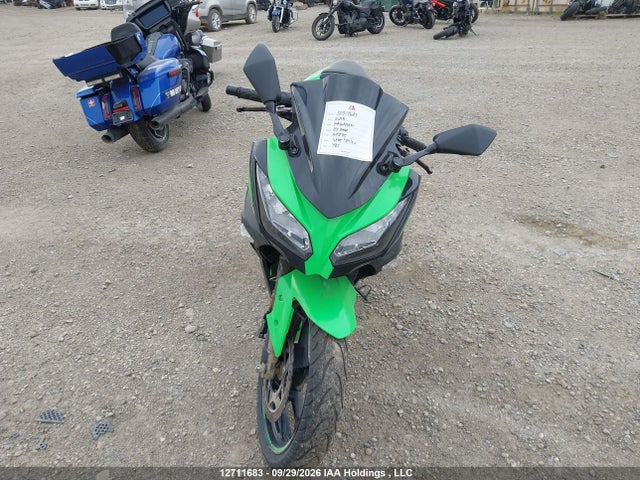 12711683 :رقم المزاد ، JKAEX8A10DDA11275 vin ، 2013 Kawasaki Ex300 A مزاد بيع