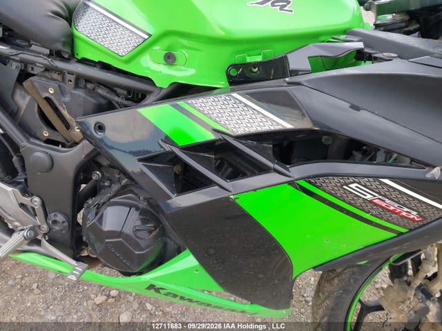 12711683 :رقم المزاد ، JKAEX8A10DDA11275 vin ، 2013 Kawasaki Ex300 A مزاد بيع