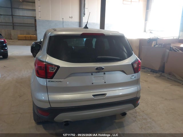 1FMCU9GD6KUA27368 Ford ESCAPE SE