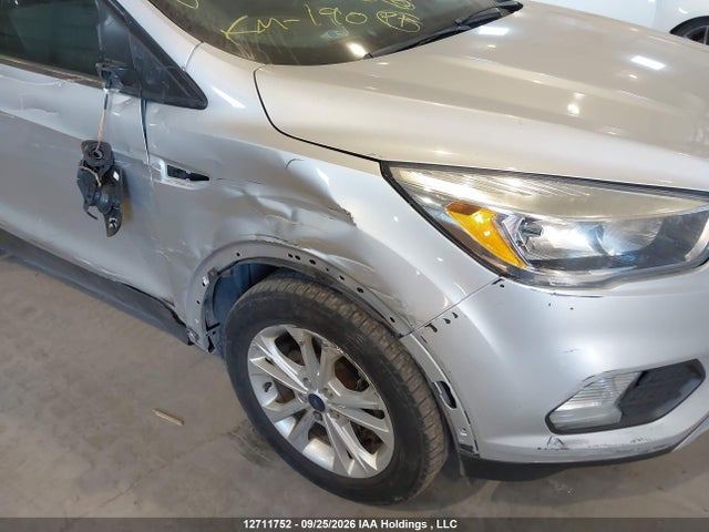 1FMCU9GD6KUA27368 Ford ESCAPE SE