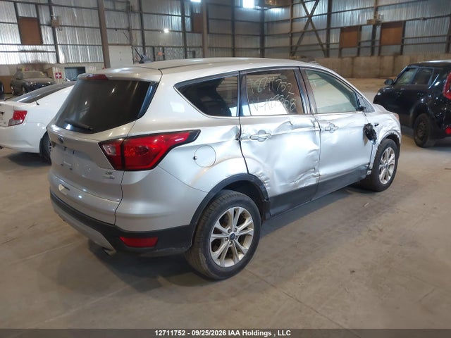 1FMCU9GD6KUA27368 Ford ESCAPE SE