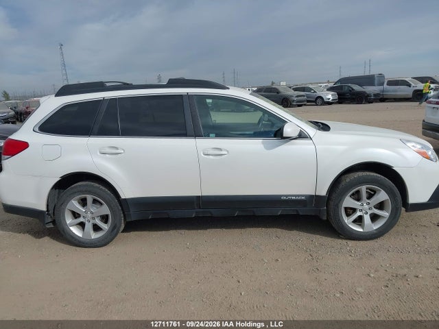 Subaru Outback 2.5i Premium 2014 4S4BRGBC8E3286180 Image 13