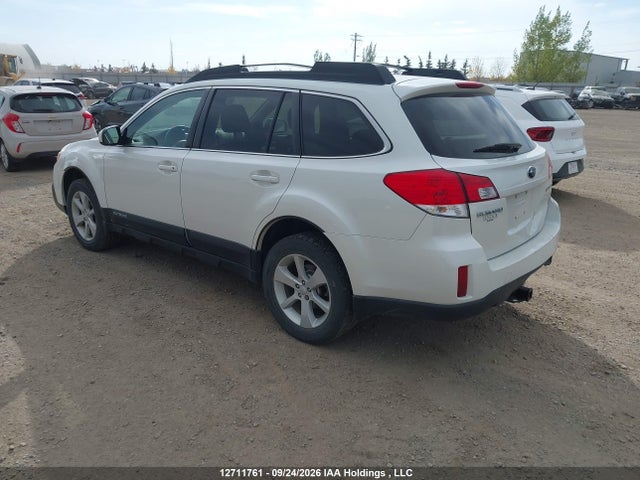 Subaru Outback 2.5i Premium 2014 4S4BRGBC8E3286180 Image 3