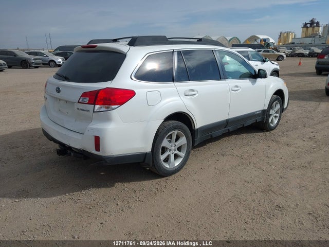 Subaru Outback 2.5i Premium 2014 4S4BRGBC8E3286180 Image 4