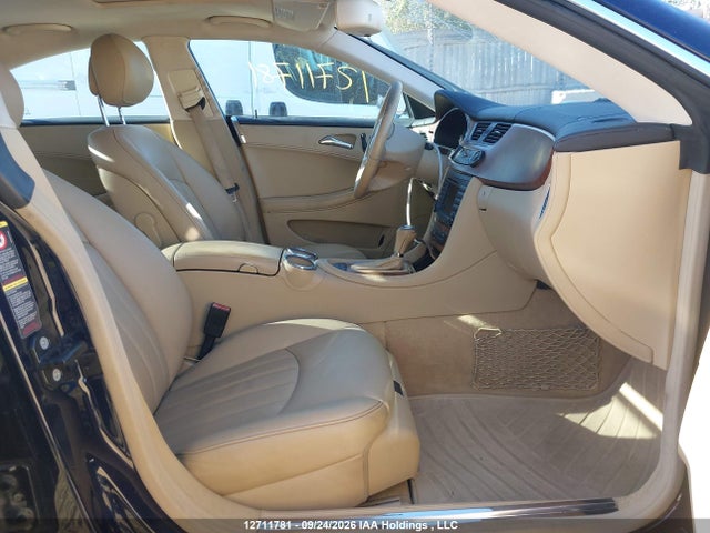 12711781 :رقم المزاد ، WDDDJ72X47A105684 vin ، 2007 Mercedes-benz Cls-class 5.5l مزاد بيع