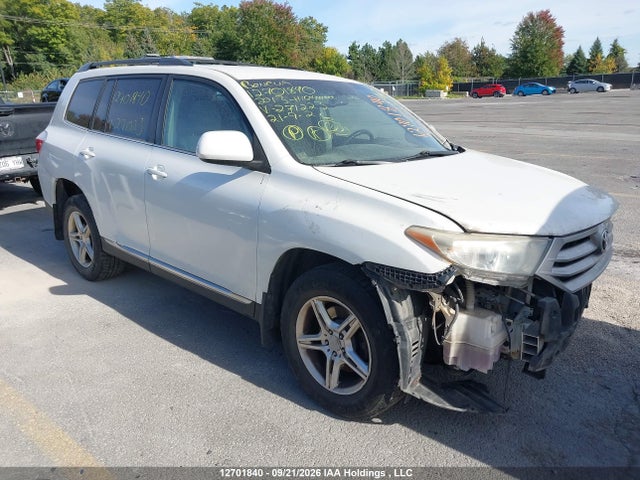 Aukcja sprzedaży 2013 Toyota Highlander V6, vin: 5TDBK3EH5DS271223, numer aukcji: 12701840