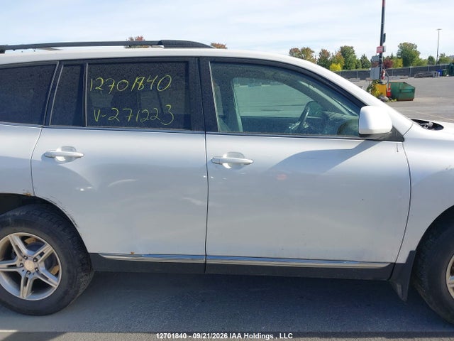 Aukcja sprzedaży 2013 Toyota Highlander V6, vin: 5TDBK3EH5DS271223, numer aukcji: 12701840