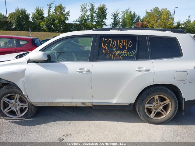Aukcja sprzedaży 2013 Toyota Highlander V6, vin: 5TDBK3EH5DS271223, numer aukcji: 12701840