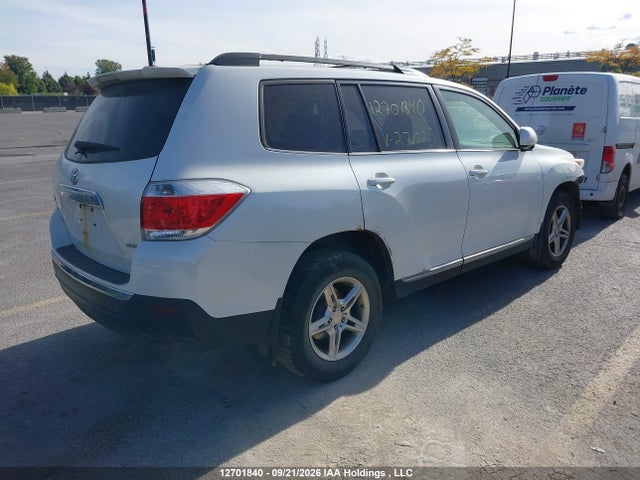 Aukcja sprzedaży 2013 Toyota Highlander V6, vin: 5TDBK3EH5DS271223, numer aukcji: 12701840