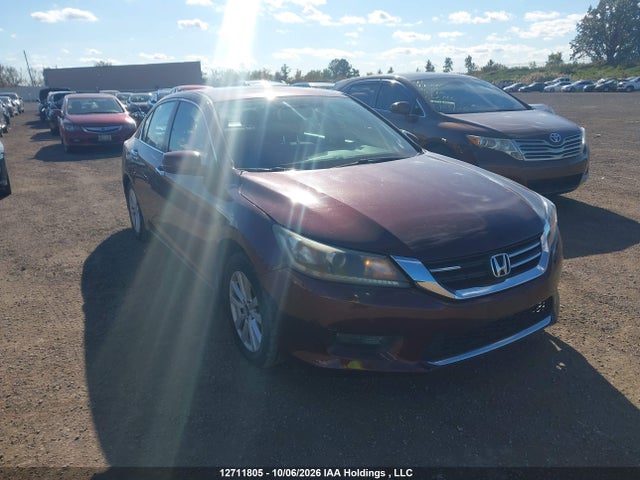 Auction sale of the 2015 Honda Accord, vin: 1HGCR2F5XFA800424, lot number: 12711805