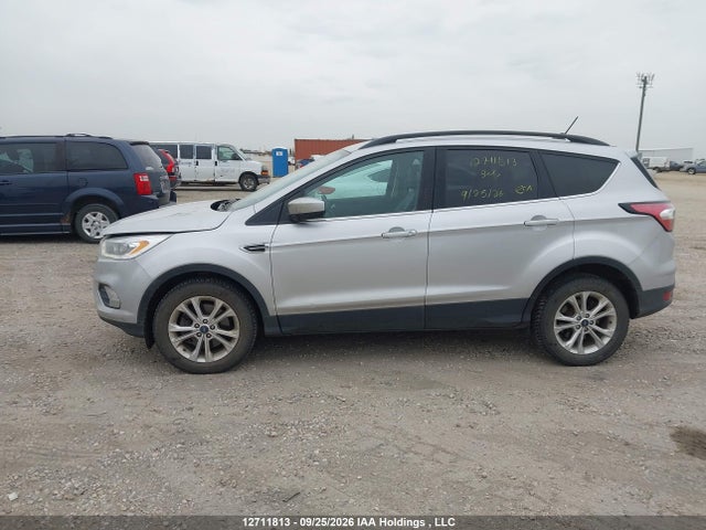 12711813 :رقم المزاد ، 1FMCU9HD6JUA12883 vin ، 2018 Ford Escape Sel مزاد بيع