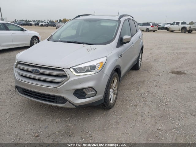 12711813 :رقم المزاد ، 1FMCU9HD6JUA12883 vin ، 2018 Ford Escape Sel مزاد بيع