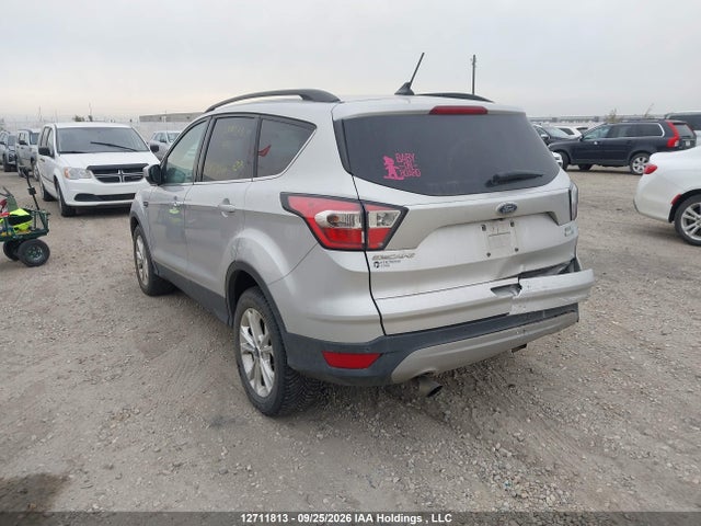 12711813 :رقم المزاد ، 1FMCU9HD6JUA12883 vin ، 2018 Ford Escape Sel مزاد بيع