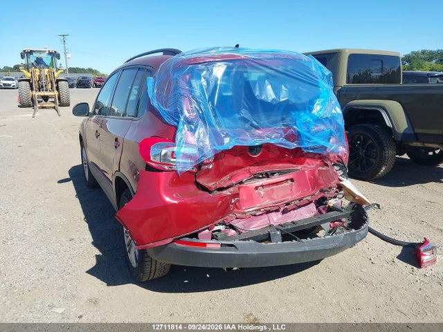 Продажа на аукционе авто 2015 Volkswagen Tiguan S/se/sel/r-line, vin: WVGJV7AX5FW082979, номер лота: 12711814