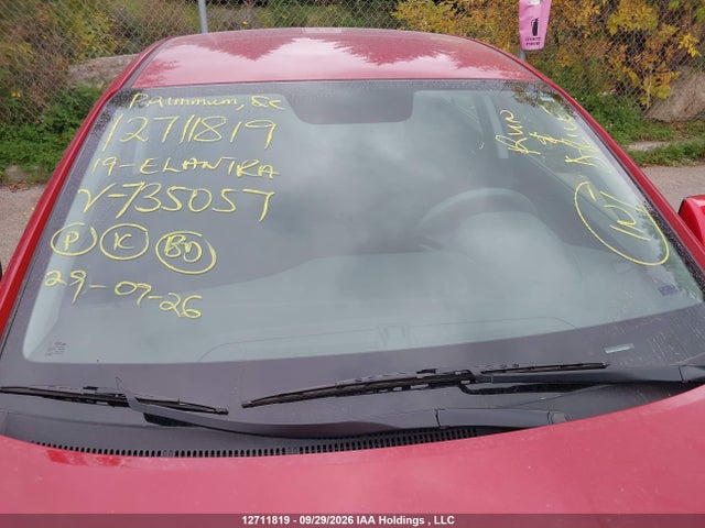 Hyundai Elantra Essential 2019 KMHD74LF4KU735057 Image 17
