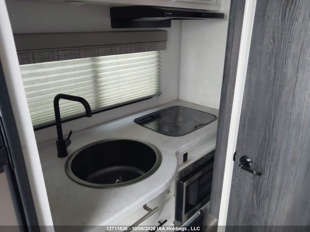 2022 Forest River R-pod მანქანა იყიდება აუქციონზე, vin: 4X4TRPV18NB027837, აუქციონის ნომერი: 12711826