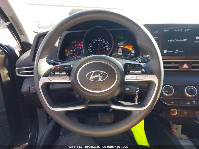 Hyundai Elantra Essential 2022 KMHLM4AG3NU300342 Image 17